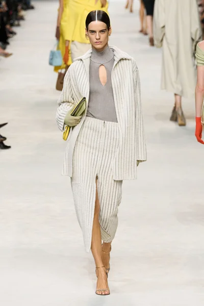 Look 36